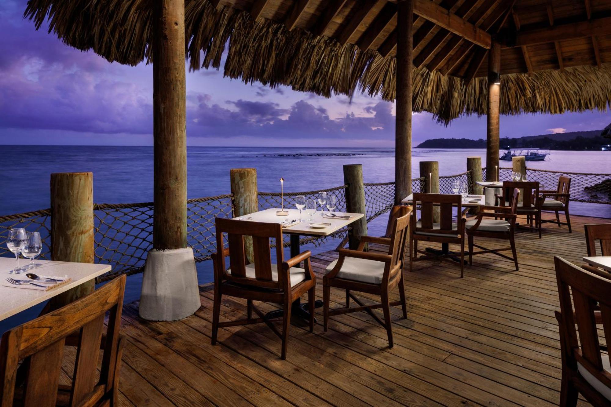Sandals Ochi Beach All Inclusive Resort - Couples Only (Adults Only) 奥乔里奥斯 外观 照片